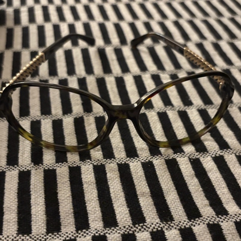 Oversized CHANEL Prescription Tortoise and Gold Sunglasses (NO LENSES) - Picture 2 of 11